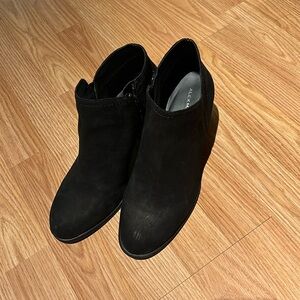 Gleneva Suede Chelsea Block Heel Booties